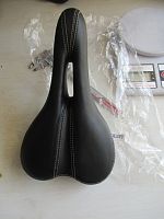 Сиденье вело 272х150мм, с вентиляцией, вес-430г (EPSD-26)