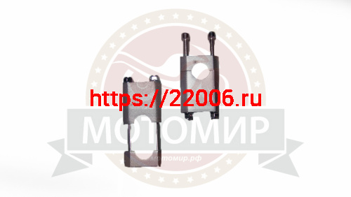 Держатель руля TTR125 в сборе (хомут)