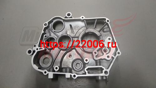 Картер правый 1P47FMD,1P47FME,1P52FMH 70-110см3 (с реверсом) (под кпп с шарикоподшипниками) Картер правый 1P47FMD,1P47FME,1P52FMH 70-110см3 (с реверсом) (под кпп с шарикоподшипниками)